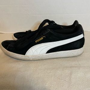 Women’s Size 8 Sneakers Black & White by Puma